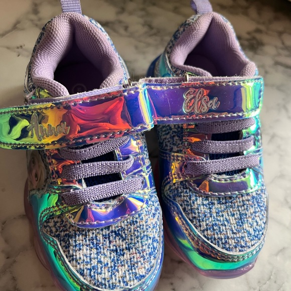 Disney baby (frozen) - light up - brand new baby girl shoes - size 5C - Picture 2 of 4
